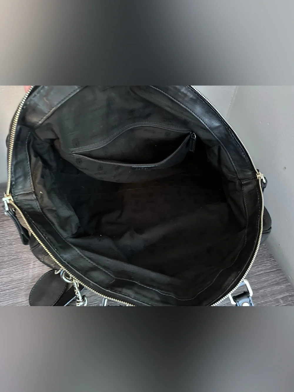 Gucci Black Embossed Leather Small Sukey Boston Shoulder Bag w/ Crossbody Strap